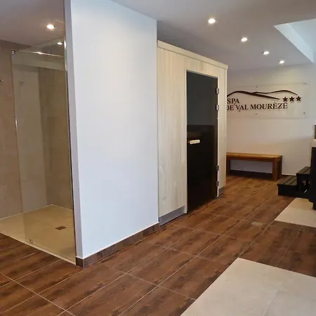 Hotel Val Hôtel&spa Mourèze