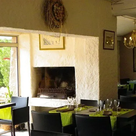 Hotel Val Hôtel&spa Mourèze