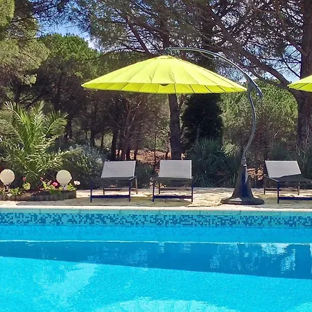 Hotel Val Hôtel&spa Mourèze